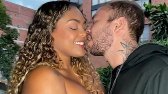 Ebony estate agent horny tease and ridesTourist looking for colombian Slut Carla Morelli, Brian Evans